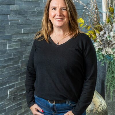 20251030 Gruhn_Debby-Website